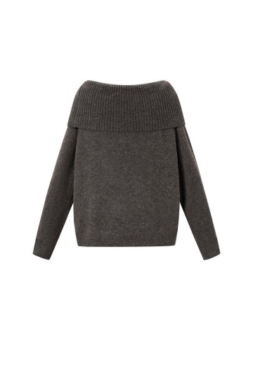 Achterkant donkergrijze trui