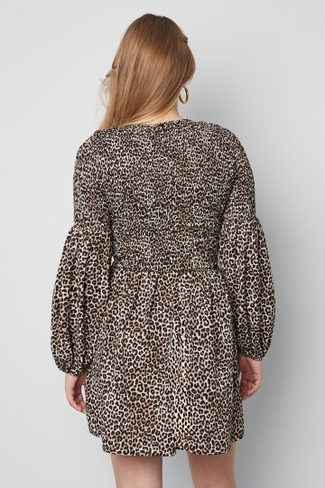 Achterkant luipaard jurk