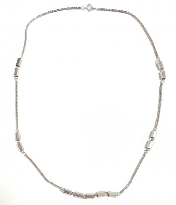 Ketting   zilverkleurig   met kralen