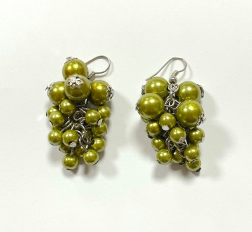 Olijfgroene oorbellen