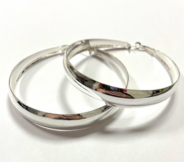 Oorringen zilverkleurig   75 centimeter