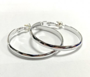 Oorringen zilverkleurig 47 centimeter