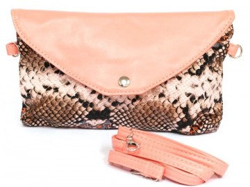 Oudroze clutch met slangenprint