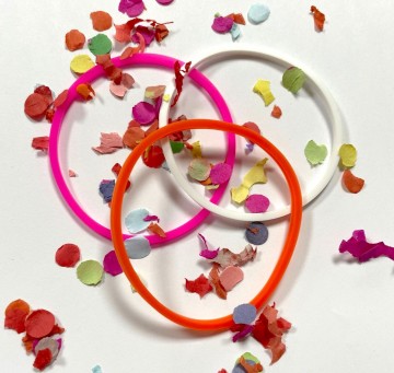 Vrolijke armbanden set