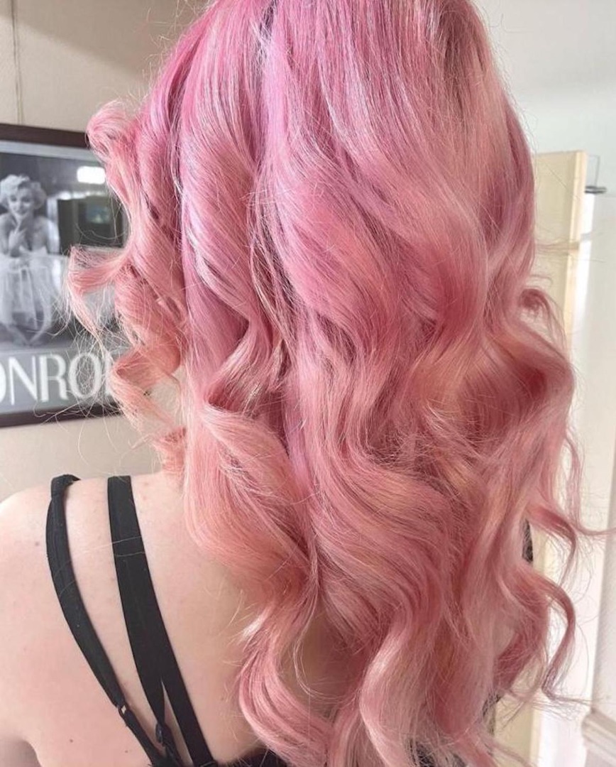 Roze haar kapsel